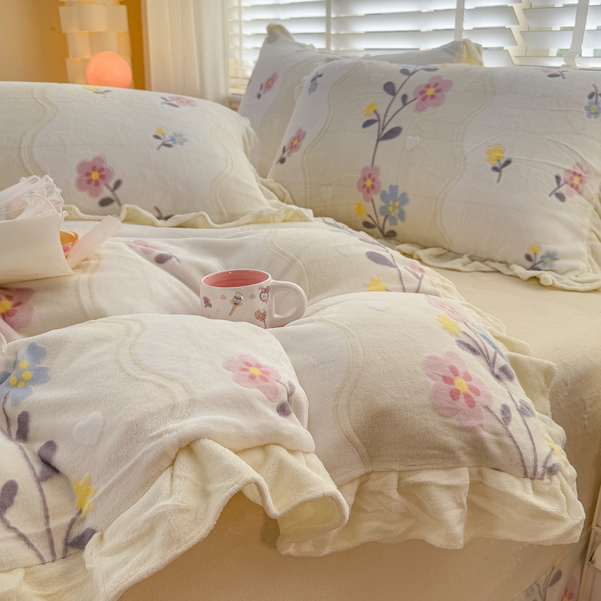 91家纺网 家纺一手货源 找家纺 爱家（原缔乐家纺） 2025新款牛奶雕花绒四件套-美加美 美加美-柠檬黄
