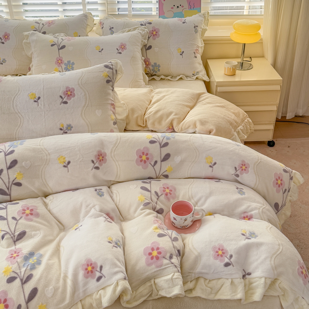 91家纺网 家纺一手货源 找家纺 爱家（原缔乐家纺） 2025新款牛奶雕花绒四件套-美加美 美加美-柠檬黄