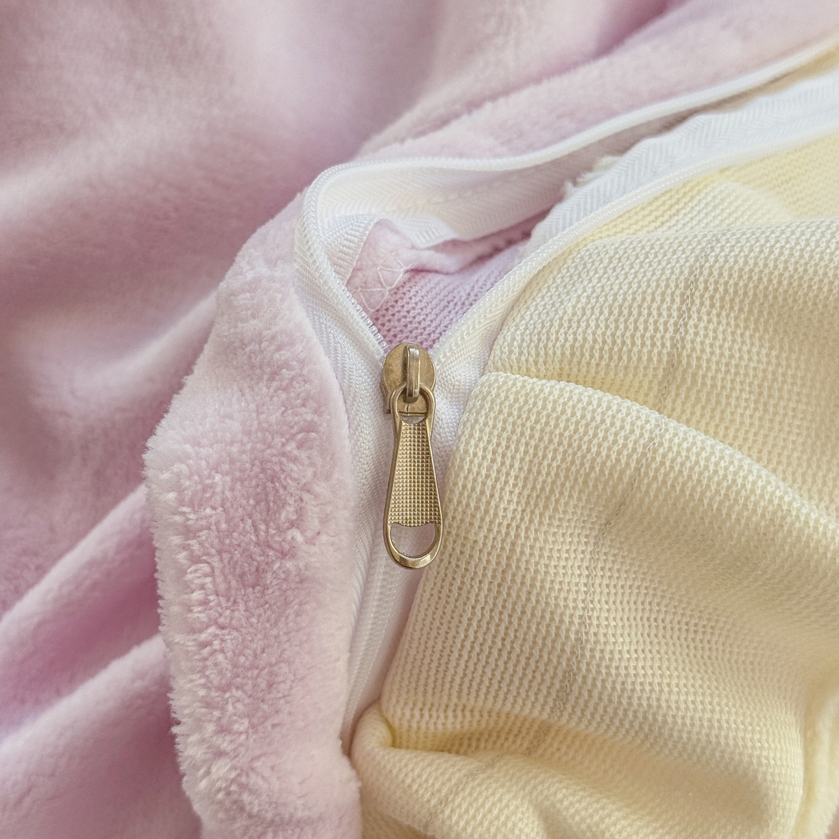 91家纺网 家纺一手货源 找家纺 爱家（原缔乐家纺） 2025新款牛奶雕花绒四件套-美加美 美加美-梦幻紫