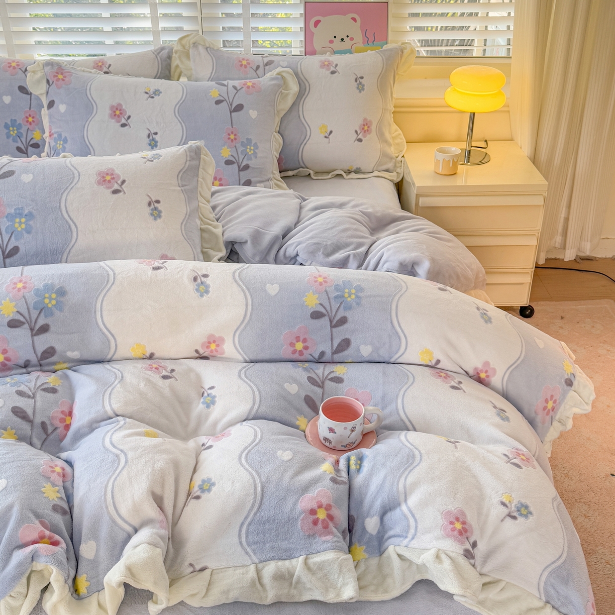 91家纺网 家纺一手货源 找家纺 爱家（原缔乐家纺） 2025新款牛奶雕花绒四件套-美加美 美加美-天空兰