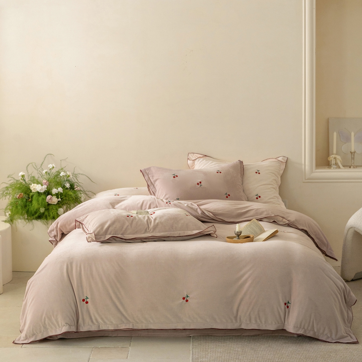 91家纺网 家纺一手货源 找家纺 （总）华超针织 2025新款宝宝绒密拷边刺绣四件套 （会员-20）