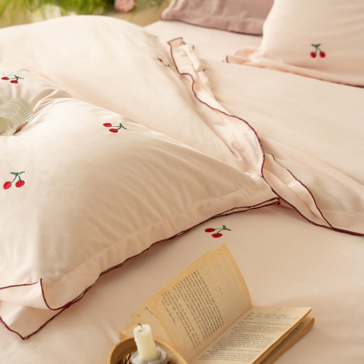 91家纺网 家纺一手货源 找家纺 华超针织 2025新款宝宝绒密拷边刺绣四件套 （会员-20） 初樱粉黛