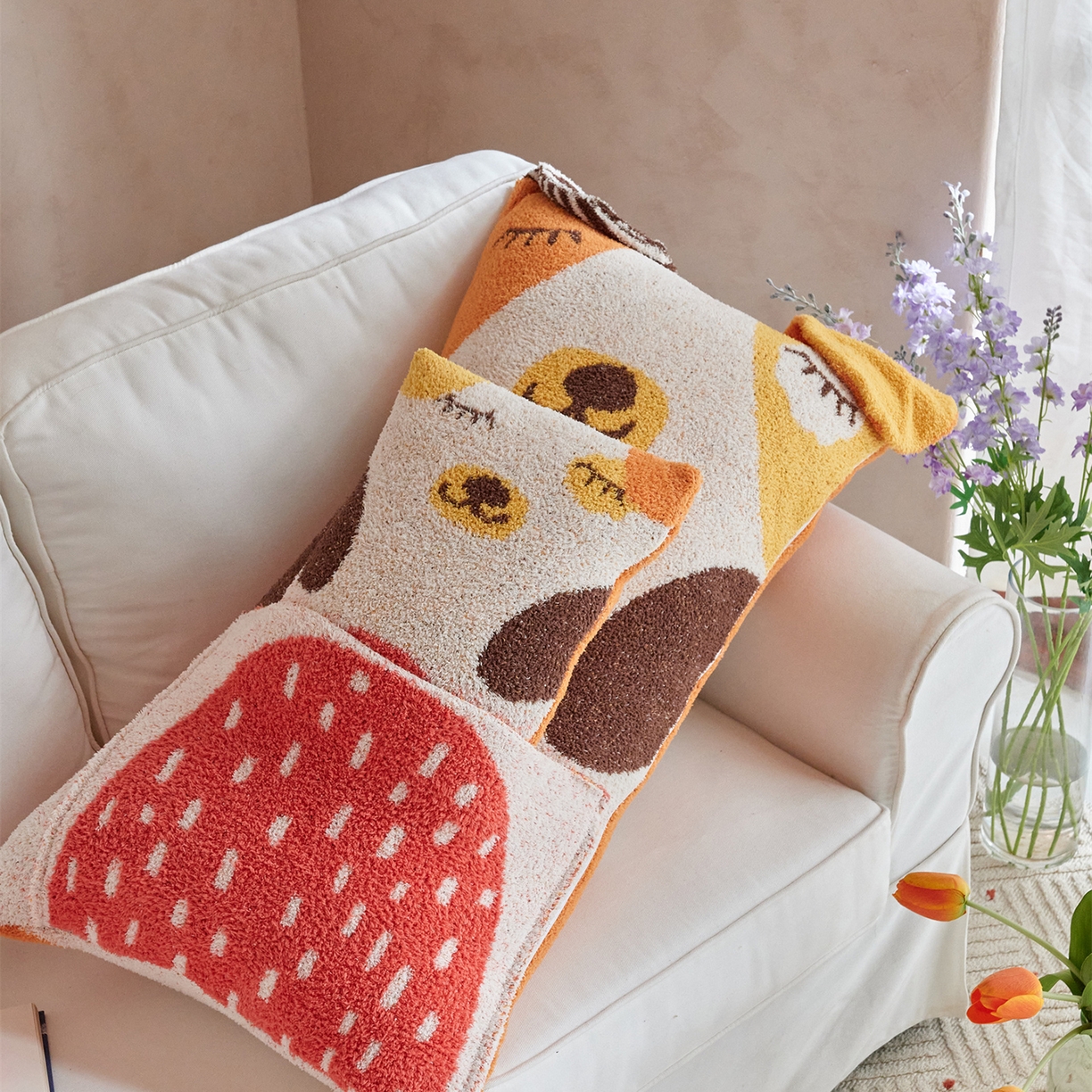 91家纺网 家纺一手货源 找家纺 （总）暖绵绵家纺 2025新款半边绒软糯有趣抱枕含芯-维宁 （最低零售价：小号51元，大号153元）