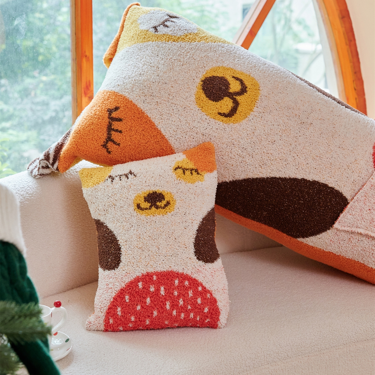 91家纺网 家纺一手货源 找家纺 暖绵绵家纺 2025新款半边绒软糯有趣抱枕含芯-维宁 （最低零售价：小号51元，大号153元） 维宁-小抱枕