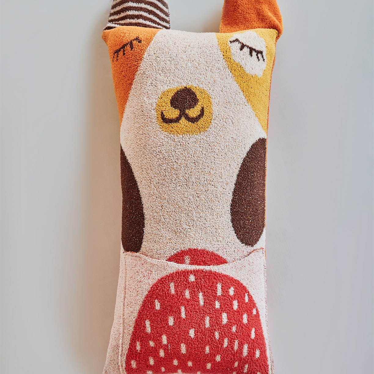 91家纺网 家纺一手货源 找家纺 暖绵绵家纺 2025新款半边绒软糯有趣抱枕含芯-维宁 （最低零售价：小号51元，大号153元） 维宁-大抱枕