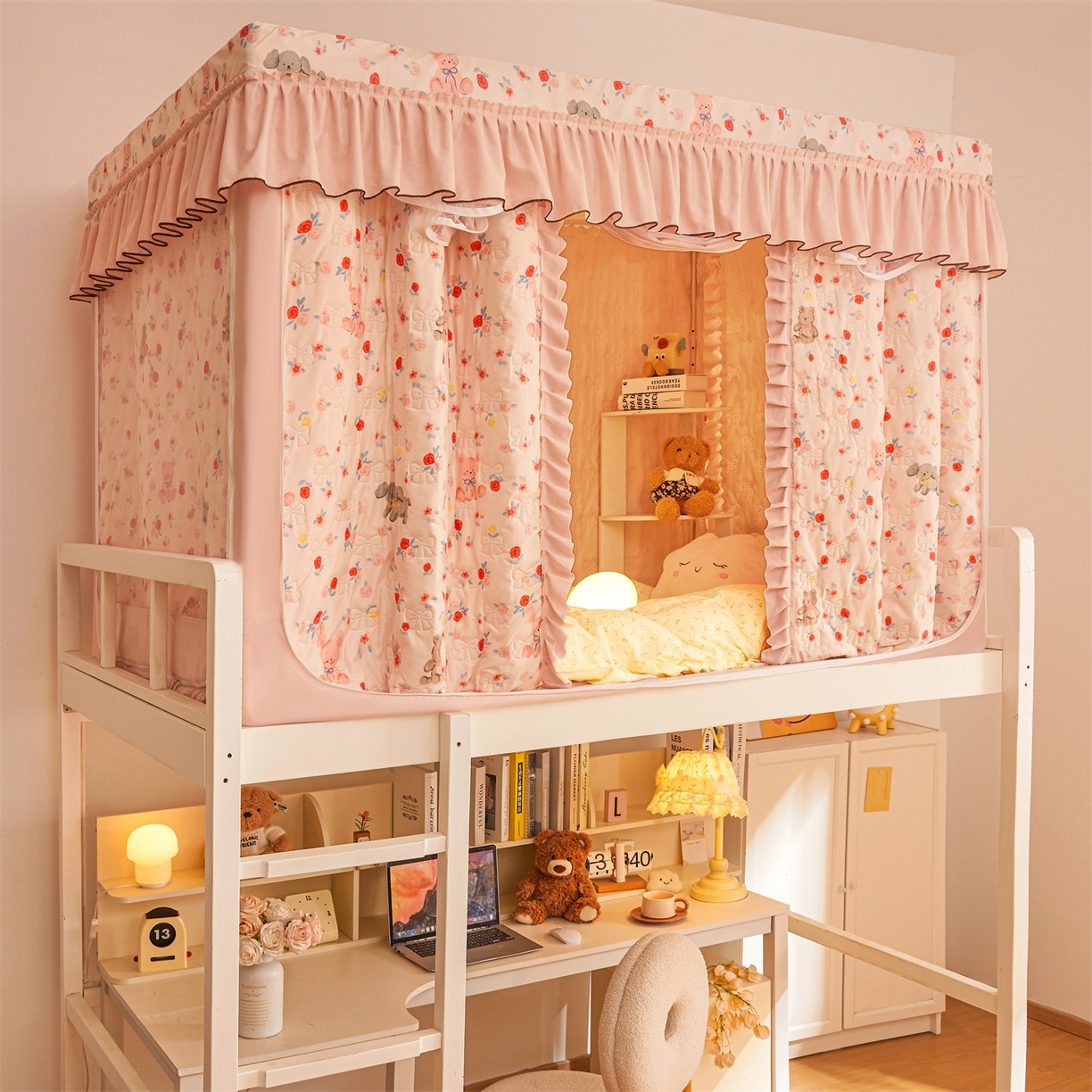 91家纺网 家纺一手货源 找家纺 艾晶美家纺有限公司 2025新款学生宿舍遮光保暖蚊帐夹棉床帘蚊帐大学生宿舍蚊帐 学生夹棉款-玫瑰小熊