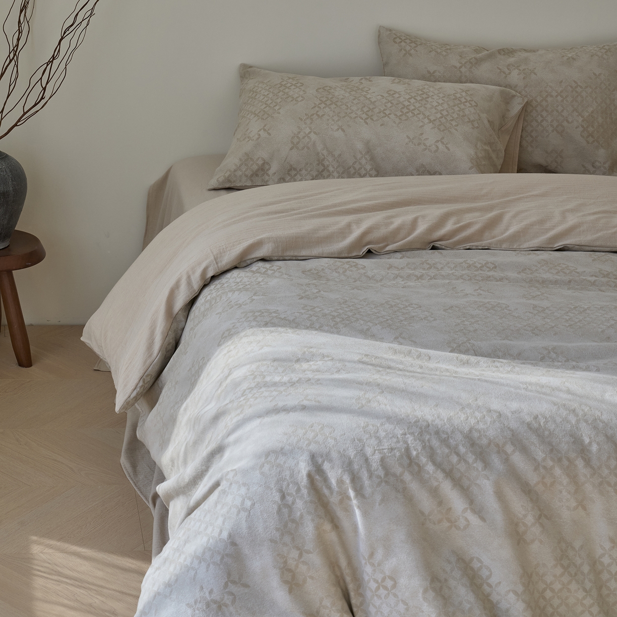 91家纺网 家纺一手货源 找家纺 云上 2025新款全棉新疆长绒棉色织大提花床品四件套-星辰系列（控价：券后活动后不低于348元） 星辰-米