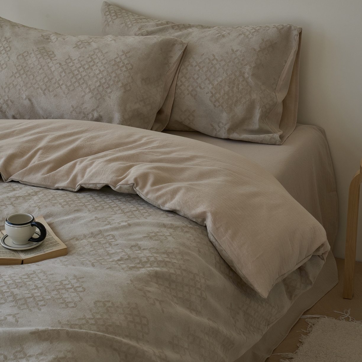 91家纺网 家纺一手货源 找家纺 云上 2025新款全棉新疆长绒棉色织大提花床品四件套-星辰系列（控价：券后活动后不低于348元） 星辰-米