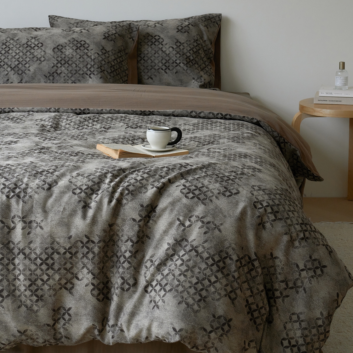 91家纺网 家纺一手货源 找家纺 云上 2025新款全棉新疆长绒棉色织大提花床品四件套-星辰系列（控价：券后活动后不低于348元） 星辰-金