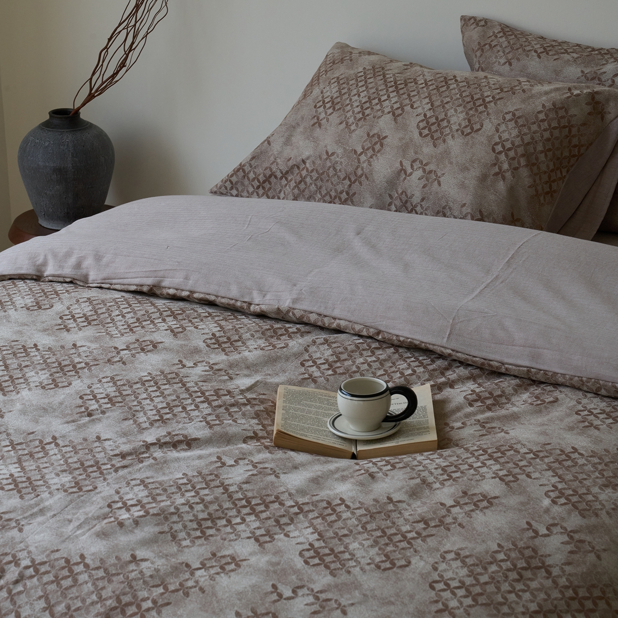 91家纺网 家纺一手货源 找家纺 云上 2025新款全棉新疆长绒棉色织大提花床品四件套-星辰系列（控价：券后活动后不低于348元） 星辰-咖