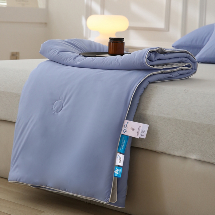 91家纺网 家纺一手货源 找家纺 （总）缦绣阁 2025春夏新款纯色双拼凉感丝夏被冰淇淋夏被夏凉被空调被被子被芯跨境外贸爆款