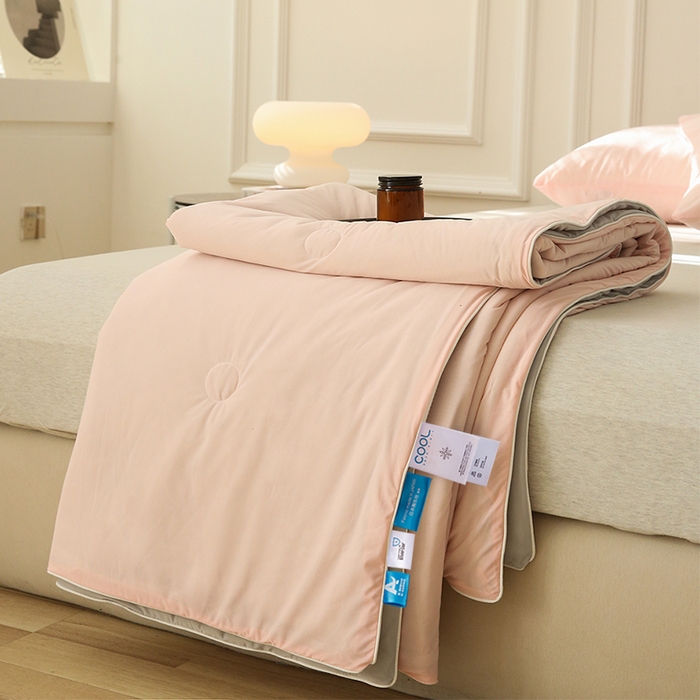 91家纺网 家纺一手货源 找家纺 （总）缦绣阁 2025春夏新款纯色双拼凉感丝夏被冰淇淋夏被夏凉被空调被被子被芯跨境外贸爆款