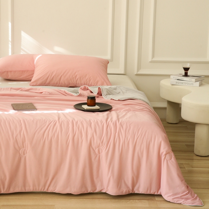 91家纺网 家纺一手货源 找家纺 缦绣阁 2025春夏新款纯色双拼凉感丝夏被冰淇淋夏被夏凉被空调被被子被芯跨境外贸爆款 豆沙-浅灰