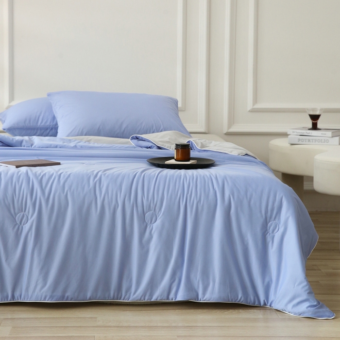 91家纺网 家纺一手货源 找家纺 缦绣阁 2025春夏新款纯色双拼凉感丝夏被冰淇淋夏被夏凉被空调被被子被芯跨境外贸爆款 蓝紫-浅灰