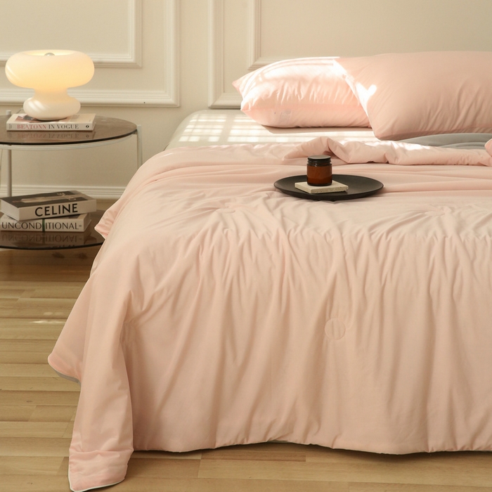 91家纺网 家纺一手货源 找家纺 缦绣阁 2025春夏新款纯色双拼凉感丝夏被冰淇淋夏被夏凉被空调被被子被芯跨境外贸爆款 浅粉-浅灰