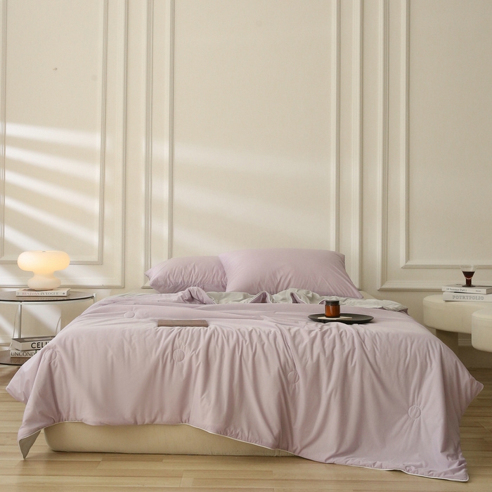 91家纺网 家纺一手货源 找家纺 缦绣阁 2025春夏新款纯色双拼凉感丝夏被冰淇淋夏被夏凉被空调被被子被芯跨境外贸爆款 浅紫-浅灰