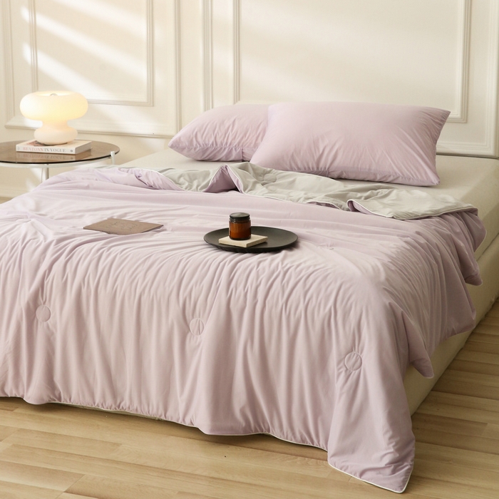 91家纺网 家纺一手货源 找家纺 缦绣阁 2025春夏新款纯色双拼凉感丝夏被冰淇淋夏被夏凉被空调被被子被芯跨境外贸爆款 浅紫-浅灰