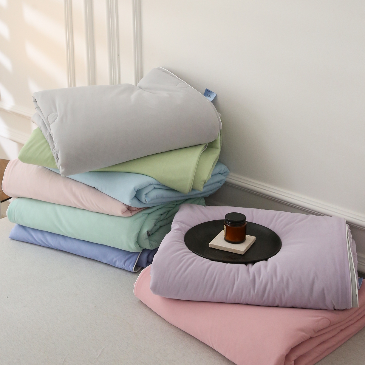 91家纺网 家纺一手货源 找家纺 缦绣阁 2025春夏新款纯色双拼凉感丝夏被冰淇淋夏被夏凉被空调被被子被芯跨境外贸爆款 组合图