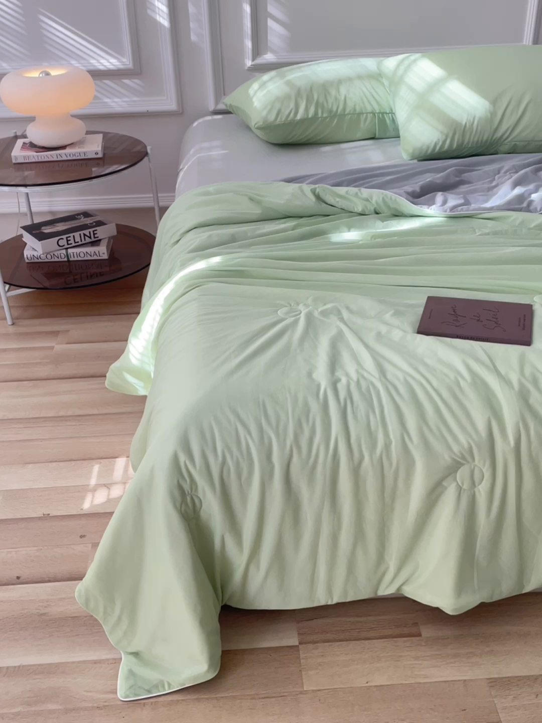 91家纺网 家纺一手货源 找家纺 缦绣阁 2025春夏新款纯色双拼凉感丝夏被冰淇淋夏被夏凉被空调被被子被芯跨境外贸爆款 果绿-浅灰