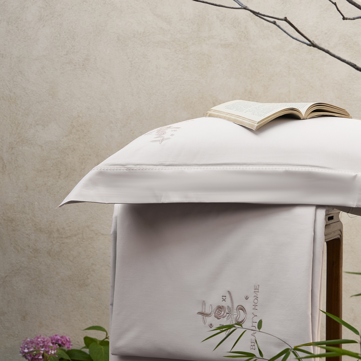 91家纺网 家纺一手货源 找家纺 玖玖爱家纺 2025秋冬限定软酪婴肤棉四件套-遇见七喜 遇见七喜-晶钻灰