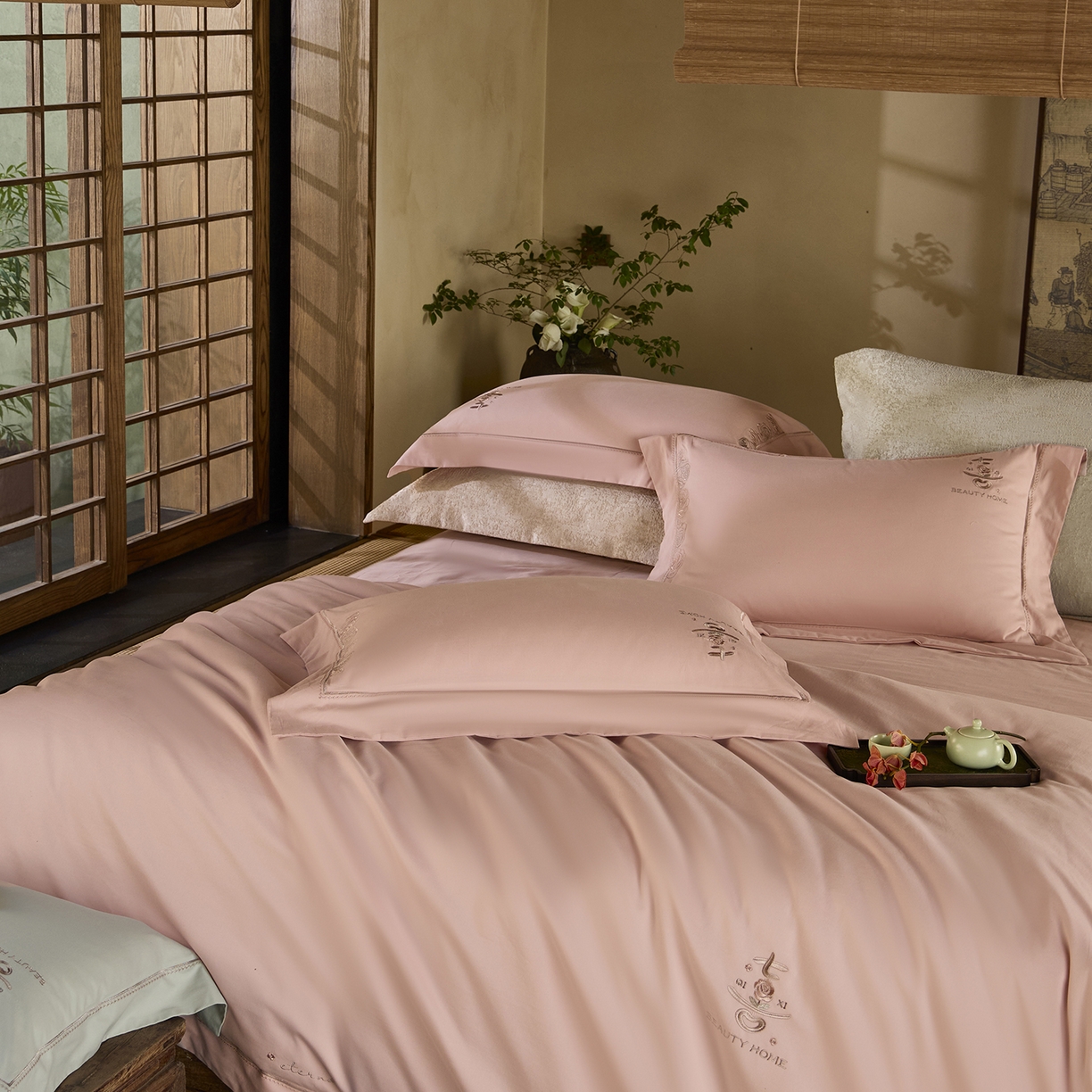 91家纺网 家纺一手货源 找家纺 玖玖爱家纺 2025秋冬限定软酪婴肤棉四件套-遇见七喜 遇见七喜-倩影粉