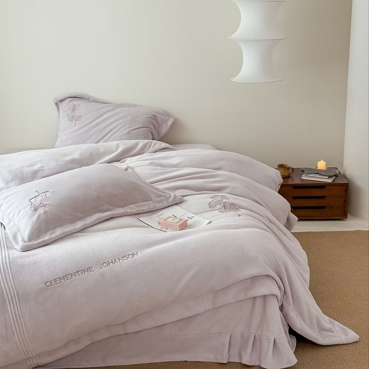 91家纺网 家纺一手货源 找家纺 玖玖爱家纺 2025新款牛奶绒加厚全工艺同色绣花四件套-银杏知秋 银杏知秋-浅紫