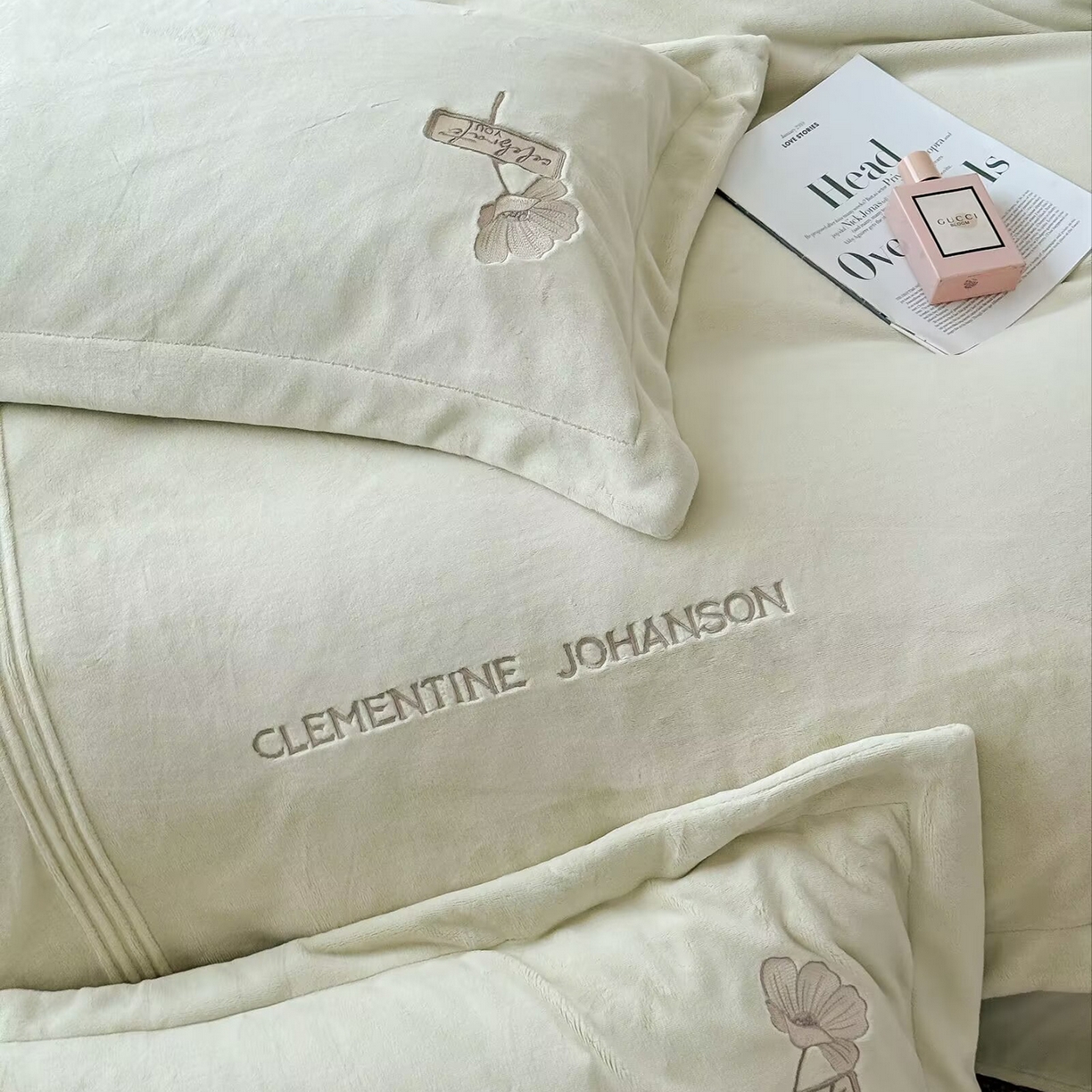 91家纺网 家纺一手货源 找家纺 玖玖爱家纺 2025新款牛奶绒加厚全工艺同色绣花四件套-银杏知秋 银杏知秋-浅绿