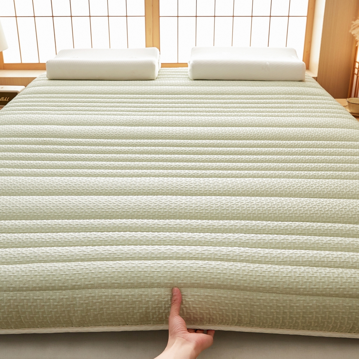 91家纺网 家纺一手货源 找家纺 鑫梦莱 2025新款针织棉床垫提花系列单边款（成人图）LOVE烫画 青果绿（厚约9cm）