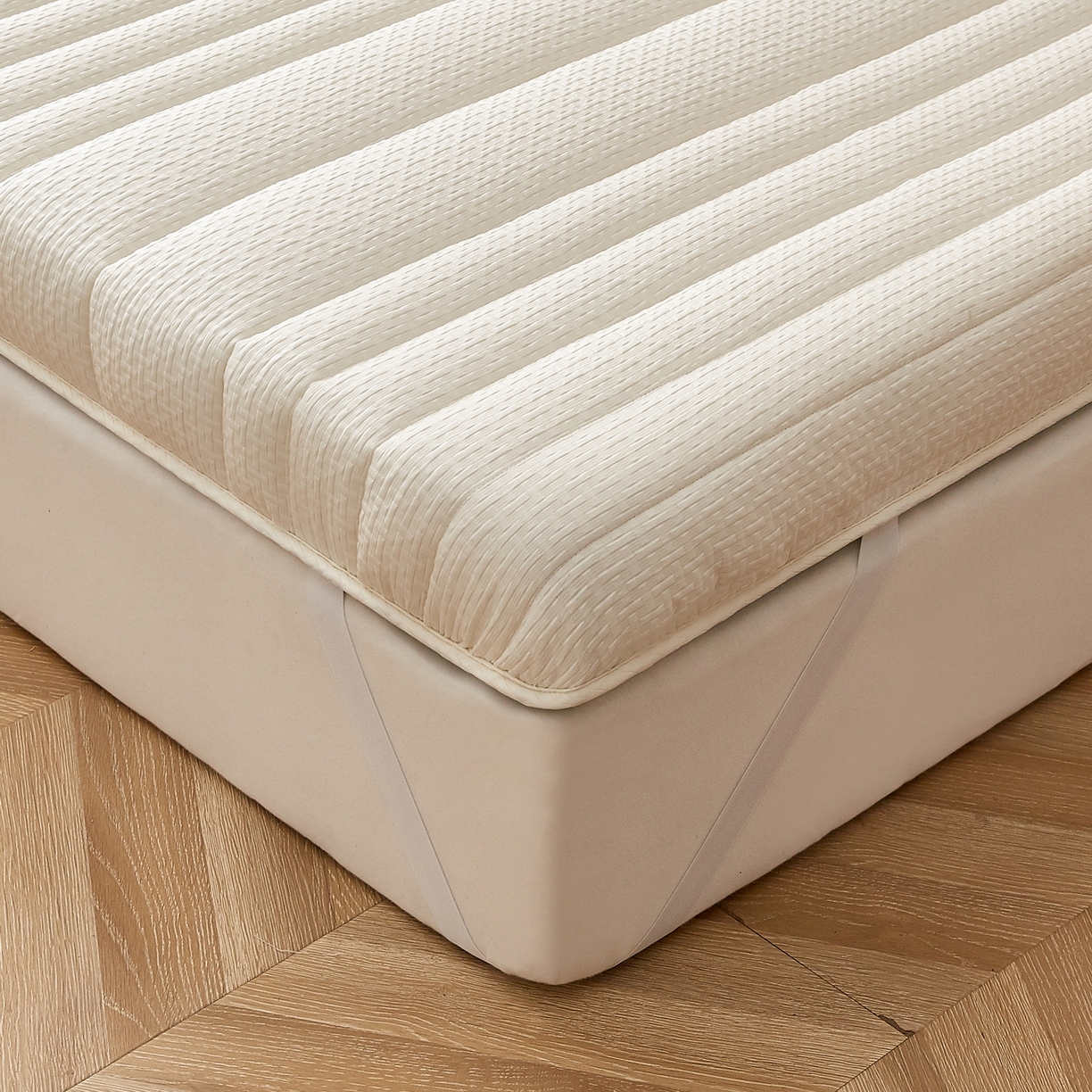 91家纺网 家纺一手货源 找家纺 鑫梦莱 2025新款针织棉床垫提花系列单边款（成人图）LOVE烫画 象牙白（厚约6cm）