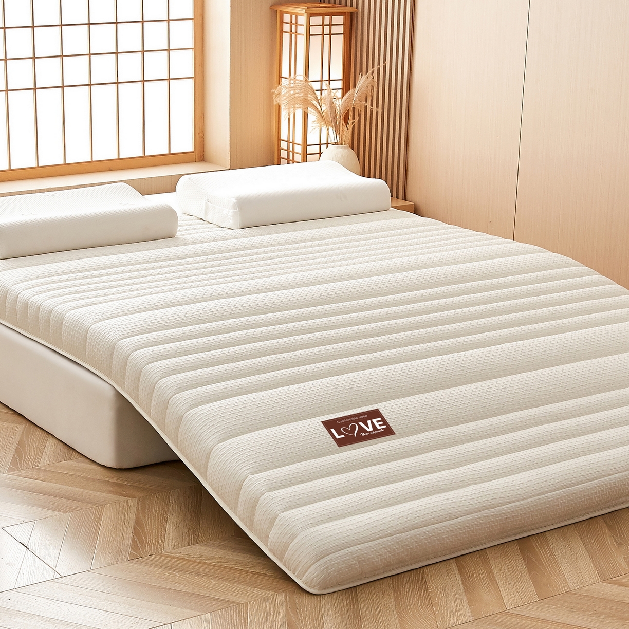 91家纺网 家纺一手货源 找家纺 鑫梦莱 2025新款针织棉床垫提花系列单边款（成人图）LOVE烫画 象牙白（厚约9cm）