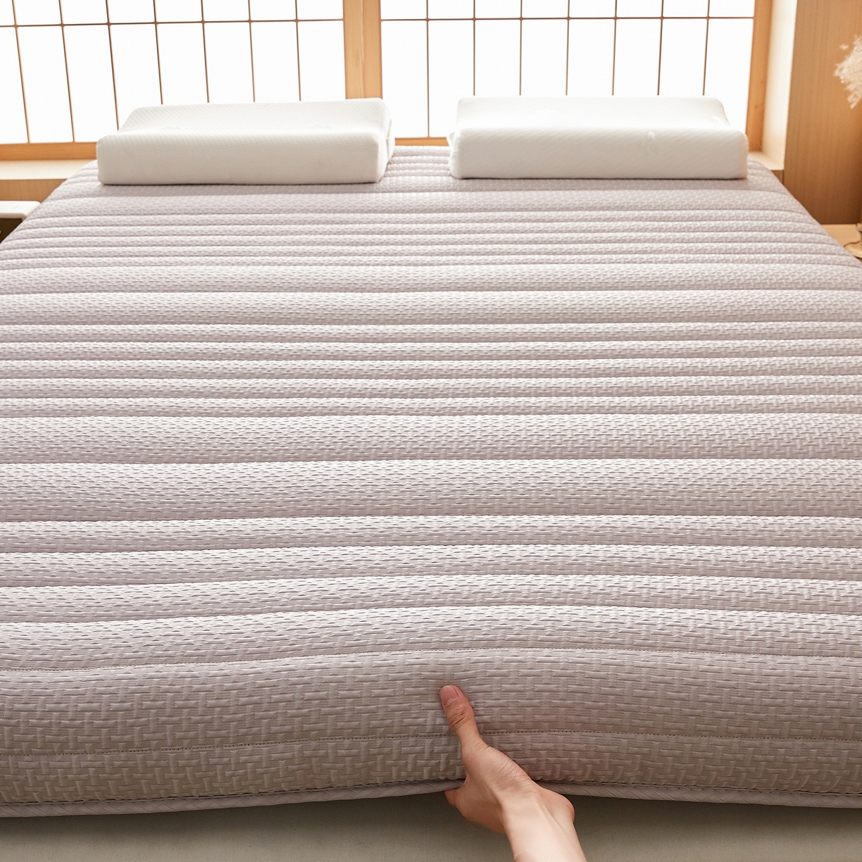 91家纺网 家纺一手货源 找家纺 鑫梦莱 2025新款针织棉床垫提花系列单边款（成人图）LOVE烫画 淡雅灰（厚约9cm）