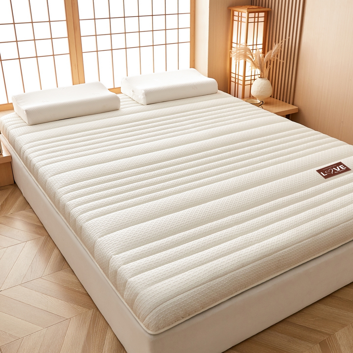 91家纺网 家纺一手货源 找家纺 鑫梦莱 2025新款针织棉床垫提花系列单边款（成人图）LOVE烫画 象牙白（厚约6cm）