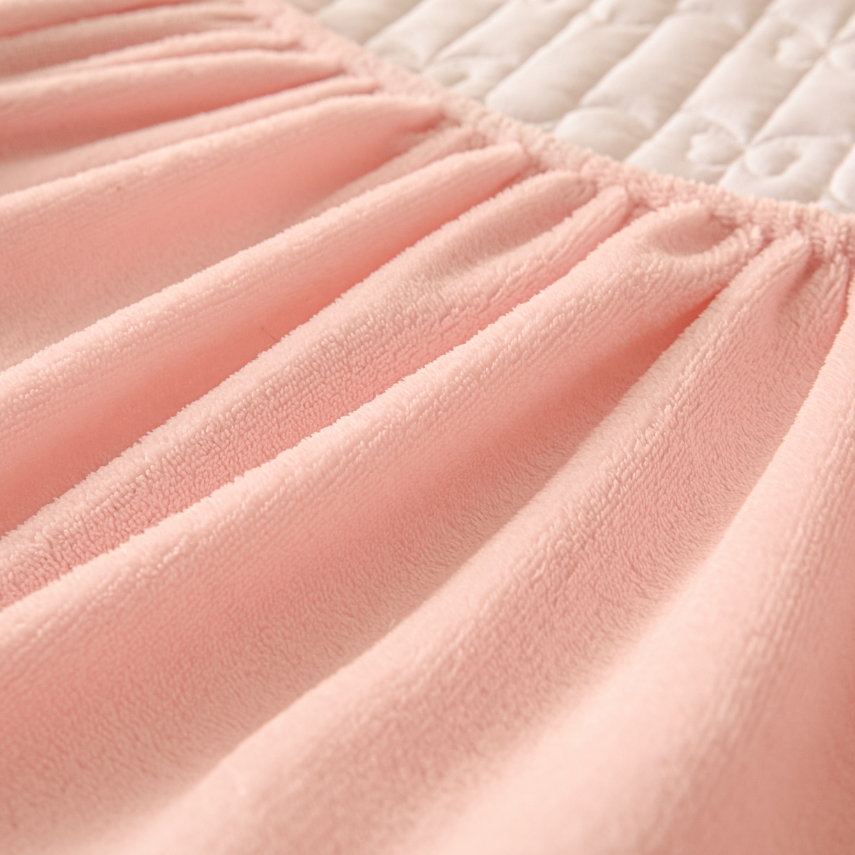 91家纺网 家纺一手货源 找家纺 Sweet dreams甜梦 2025新款A类纯色牛奶绒夹棉床笠 粉玉