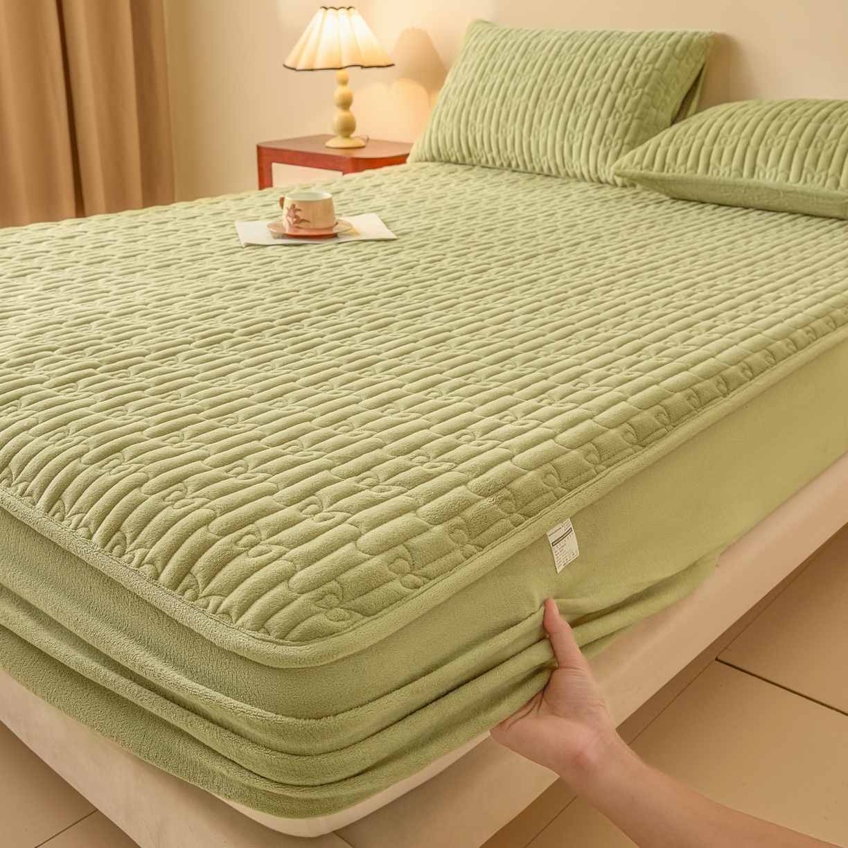 91家纺网 家纺一手货源 找家纺 Sweet dreams甜梦 2025新款A类纯色牛奶绒夹棉床笠 青石绿