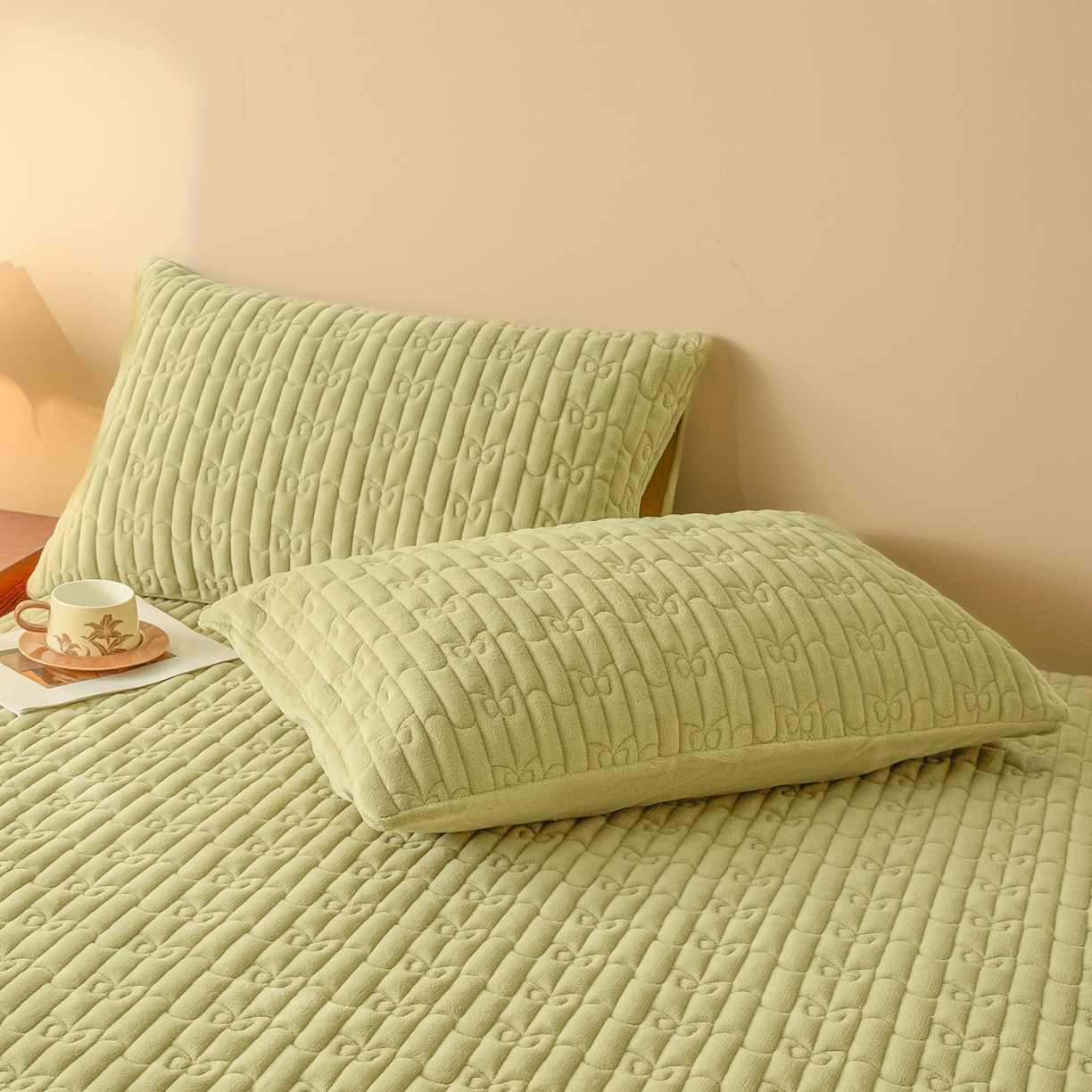 91家纺网 家纺一手货源 找家纺 Sweet dreams甜梦 2025新款A类纯色牛奶绒夹棉床笠 青石绿