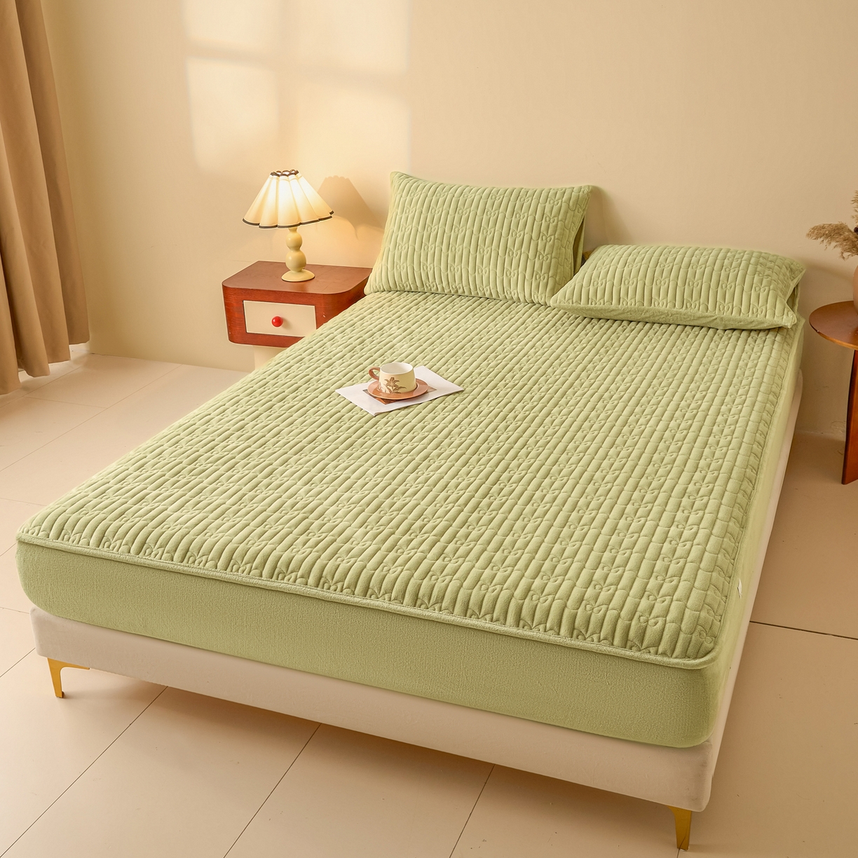 91家纺网 家纺一手货源 找家纺 Sweet dreams甜梦 2025新款A类纯色牛奶绒夹棉床笠 青石绿