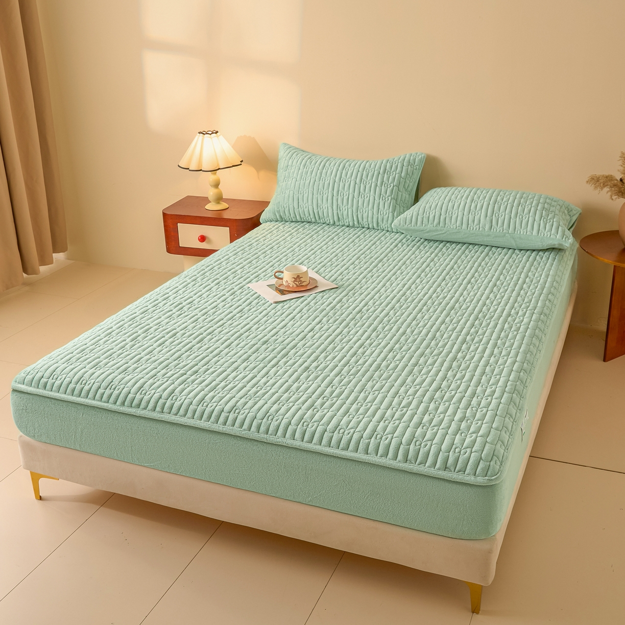 91家纺网 家纺一手货源 找家纺 Sweet dreams甜梦 2025新款A类纯色牛奶绒夹棉床笠 清新绿