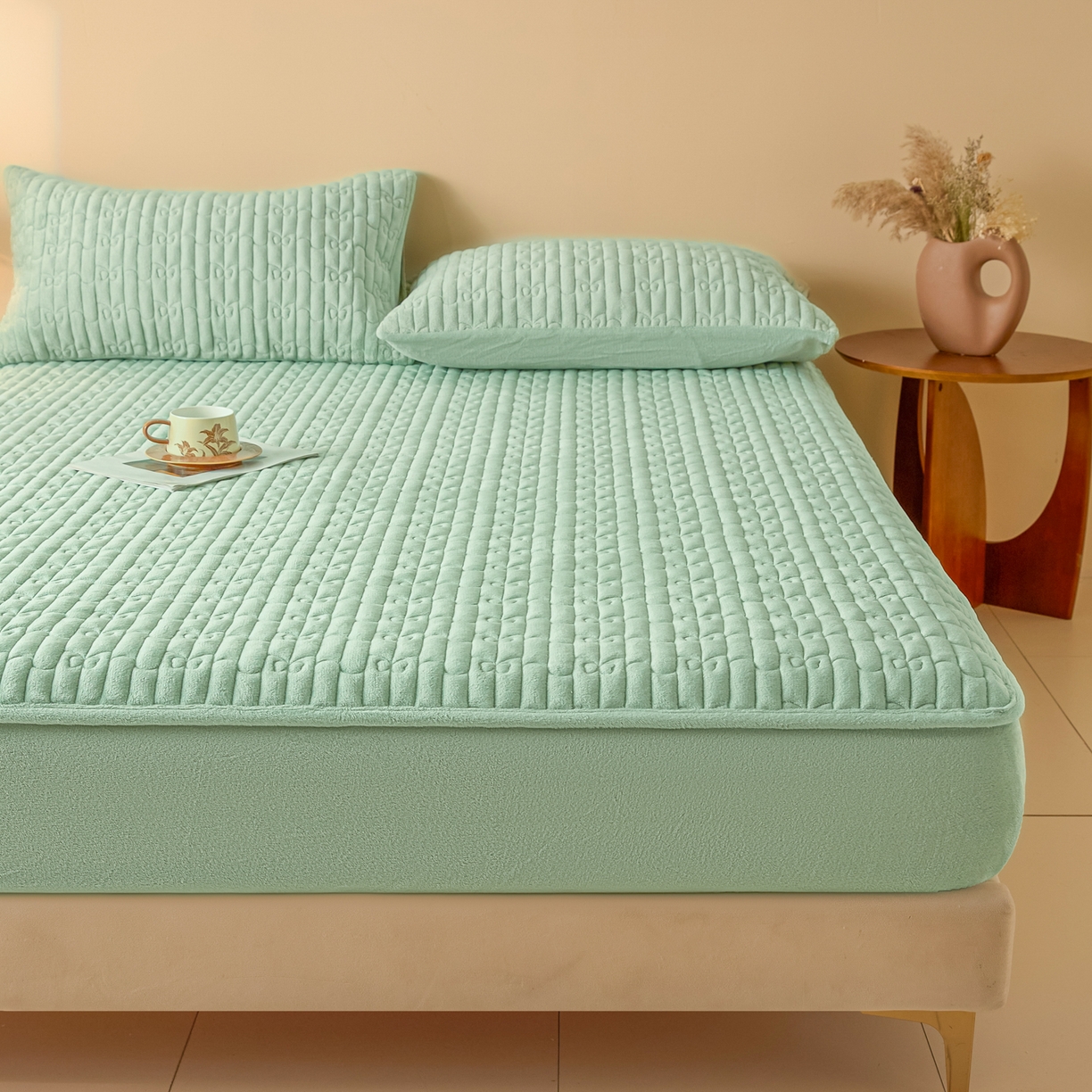 91家纺网 家纺一手货源 找家纺 Sweet dreams甜梦 2025新款A类纯色牛奶绒夹棉床笠 清新绿