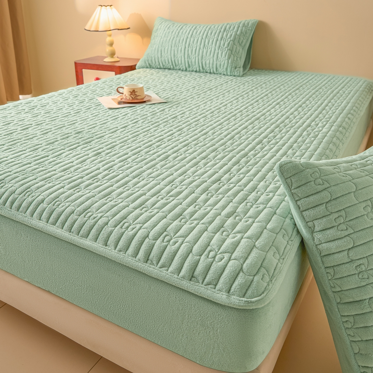 91家纺网 家纺一手货源 找家纺 Sweet dreams甜梦 2025新款A类纯色牛奶绒夹棉床笠 清新绿