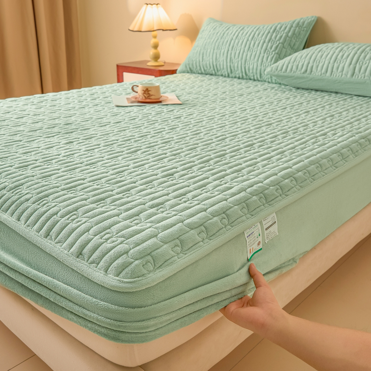 91家纺网 家纺一手货源 找家纺 Sweet dreams甜梦 2025新款A类纯色牛奶绒夹棉床笠 清新绿