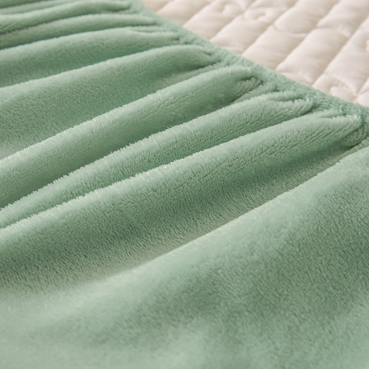 91家纺网 家纺一手货源 找家纺 Sweet dreams甜梦 2025新款A类纯色牛奶绒夹棉床笠 清新绿