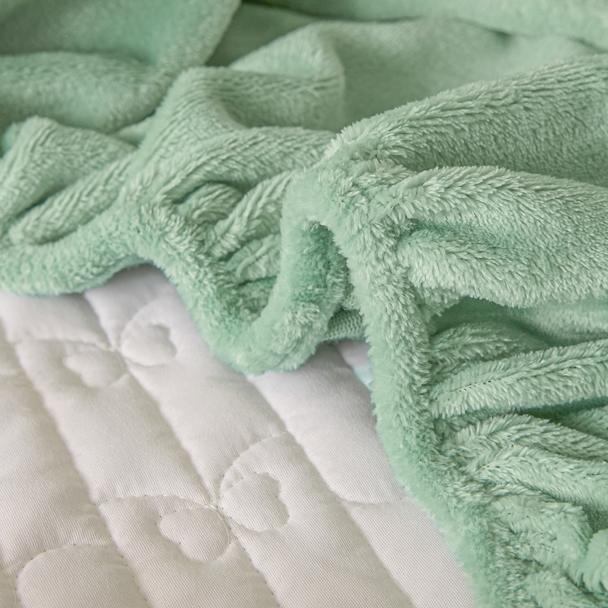 91家纺网 家纺一手货源 找家纺 Sweet dreams甜梦 2025新款A类纯色牛奶绒夹棉床笠 清新绿