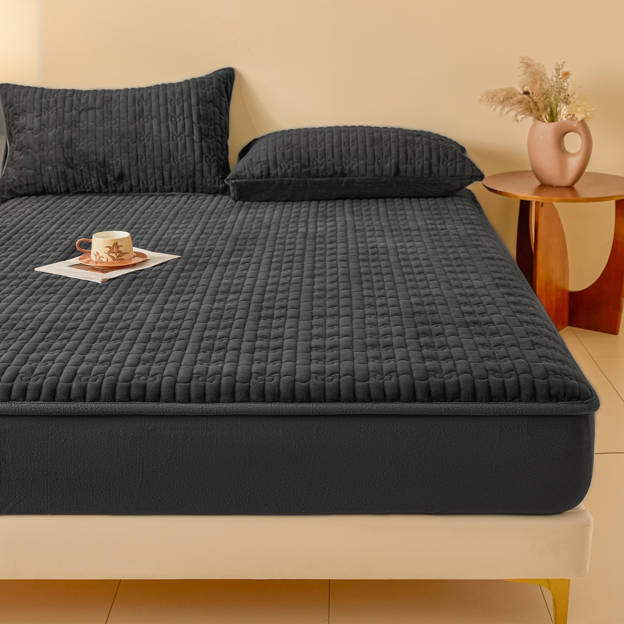 91家纺网 家纺一手货源 找家纺 Sweet dreams甜梦 2025新款A类纯色牛奶绒夹棉床笠 深灰