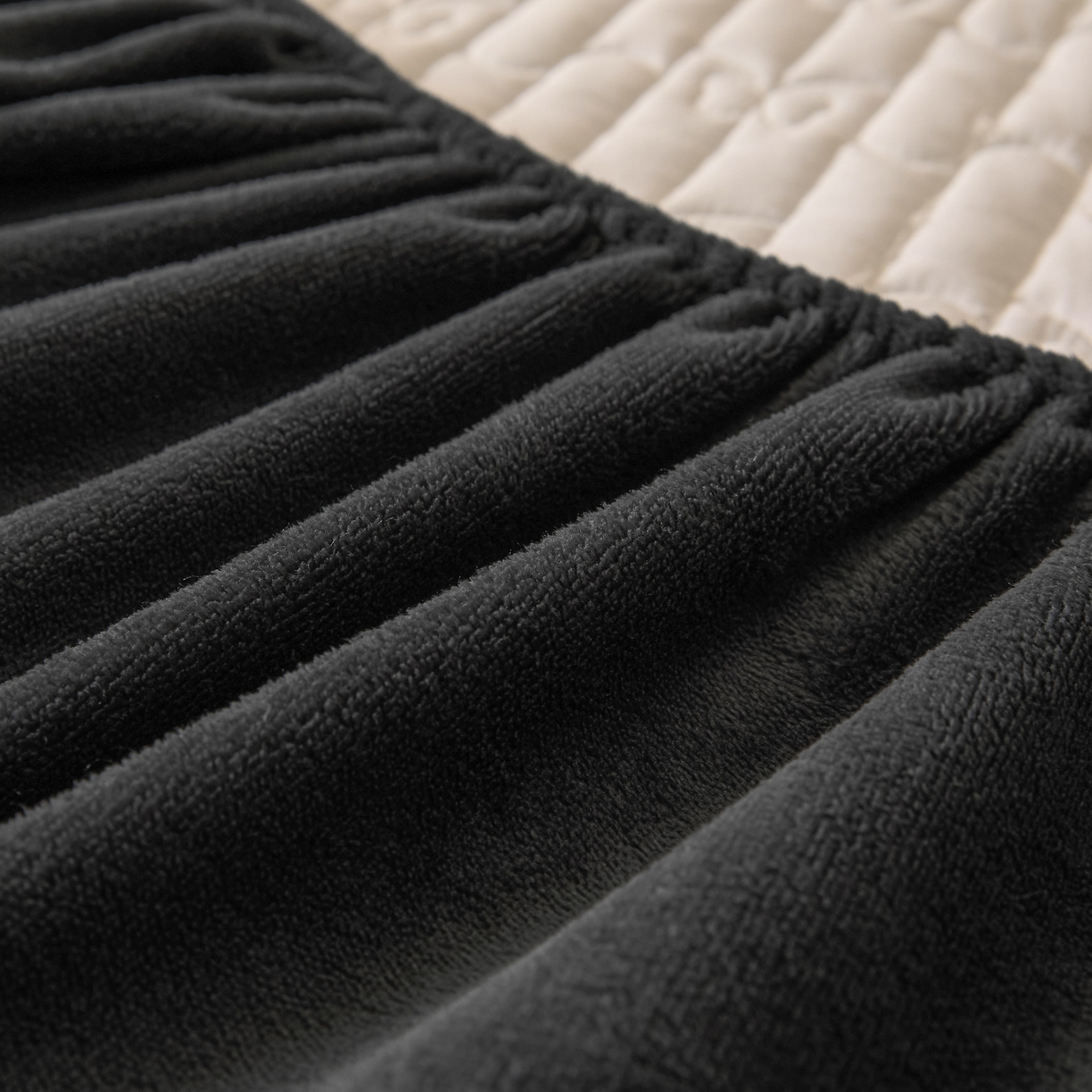 91家纺网 家纺一手货源 找家纺 Sweet dreams甜梦 2025新款A类纯色牛奶绒夹棉床笠 深灰