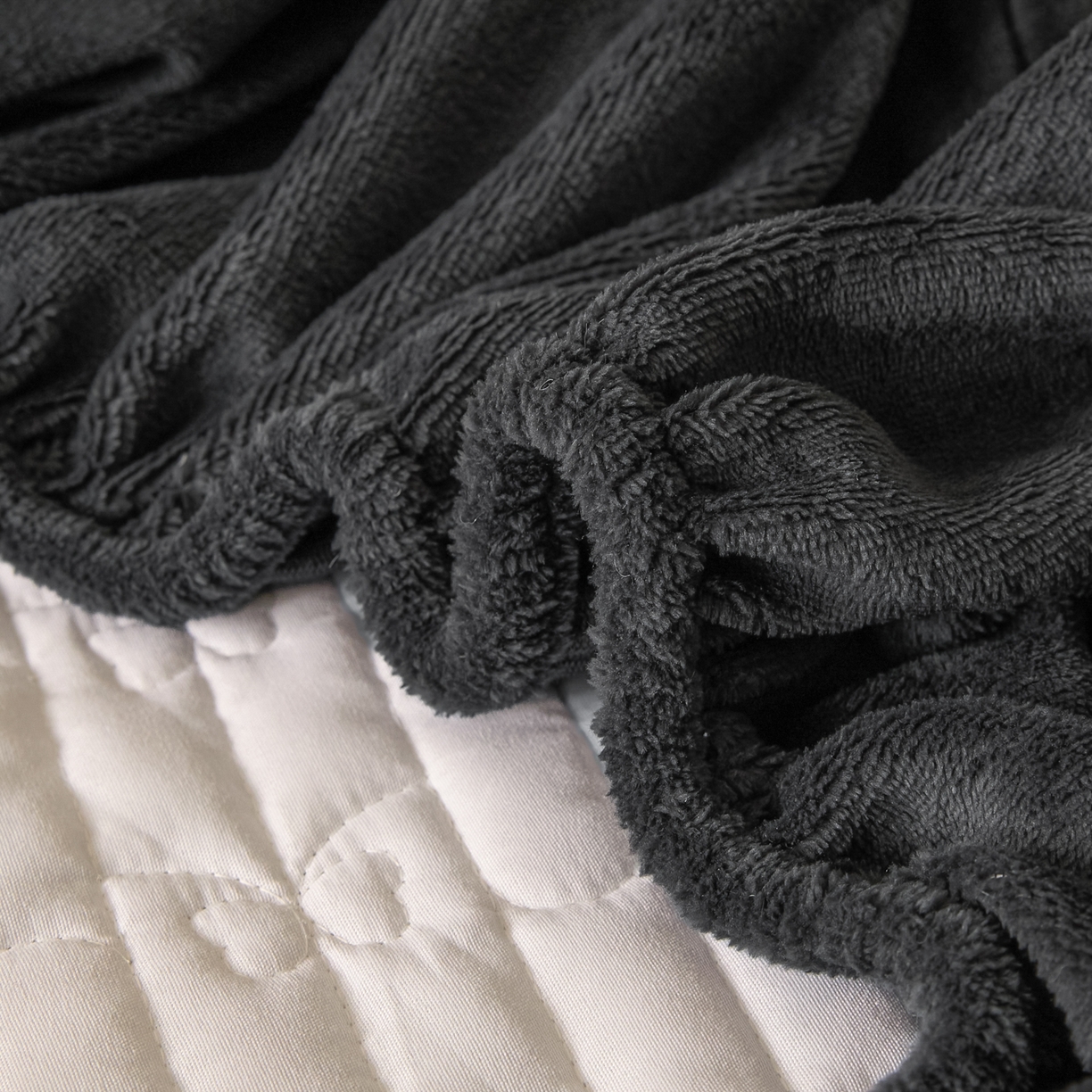 91家纺网 家纺一手货源 找家纺 Sweet dreams甜梦 2025新款A类纯色牛奶绒夹棉床笠 深灰