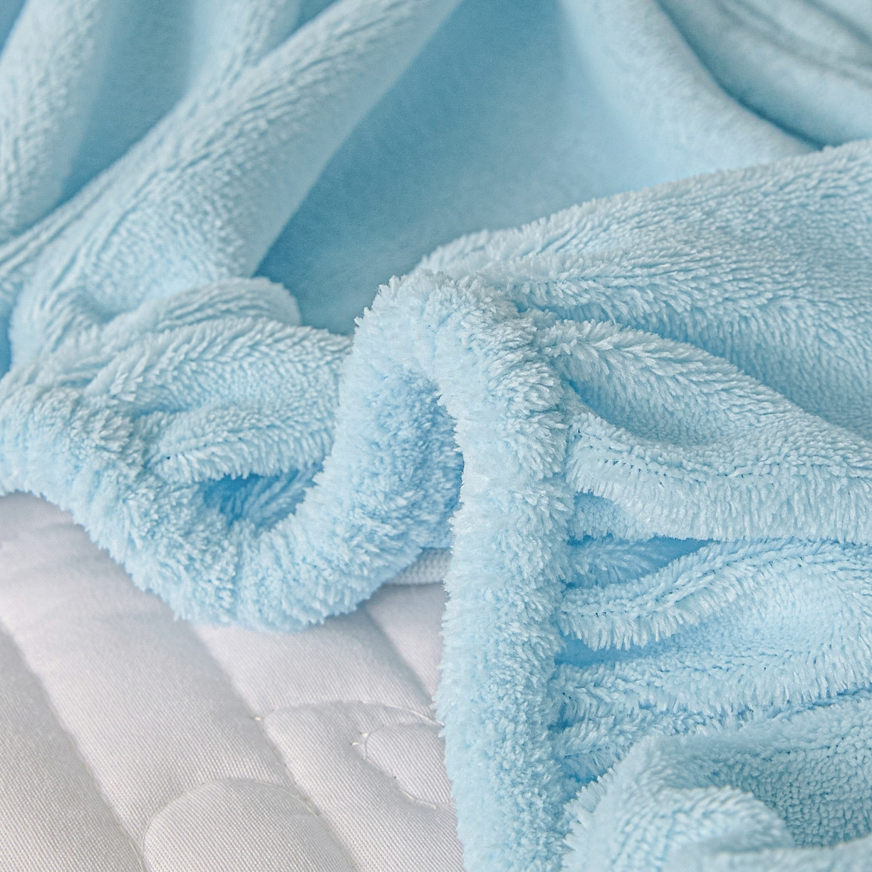 91家纺网 家纺一手货源 找家纺 Sweet dreams甜梦 2025新款A类纯色牛奶绒夹棉床笠 天蓝