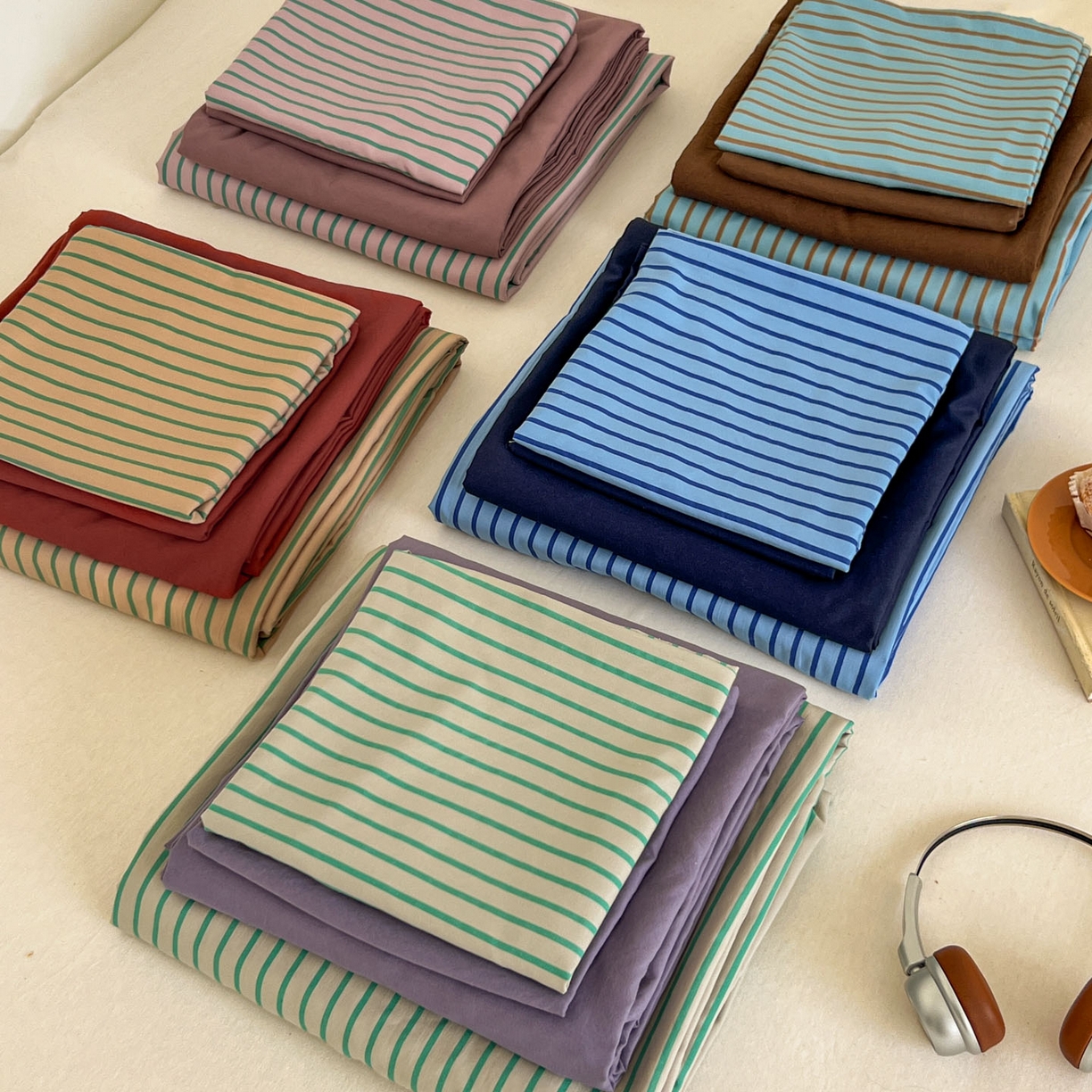 91家纺网 家纺一手货源 找家纺 优选 2025新款韩式无印风水洗棉拼色学生三件套床单床笠款四件套 组合