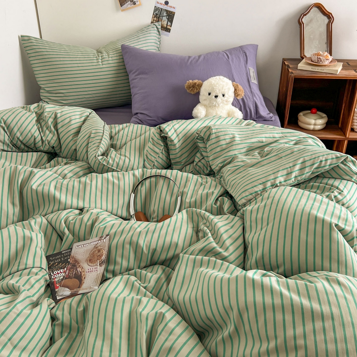 91家纺网 家纺一手货源 找家纺 优选良品 2025新款韩式无印风水洗棉拼色学生三件套床单床笠款四件套 条纹抹茶绿+酱紫