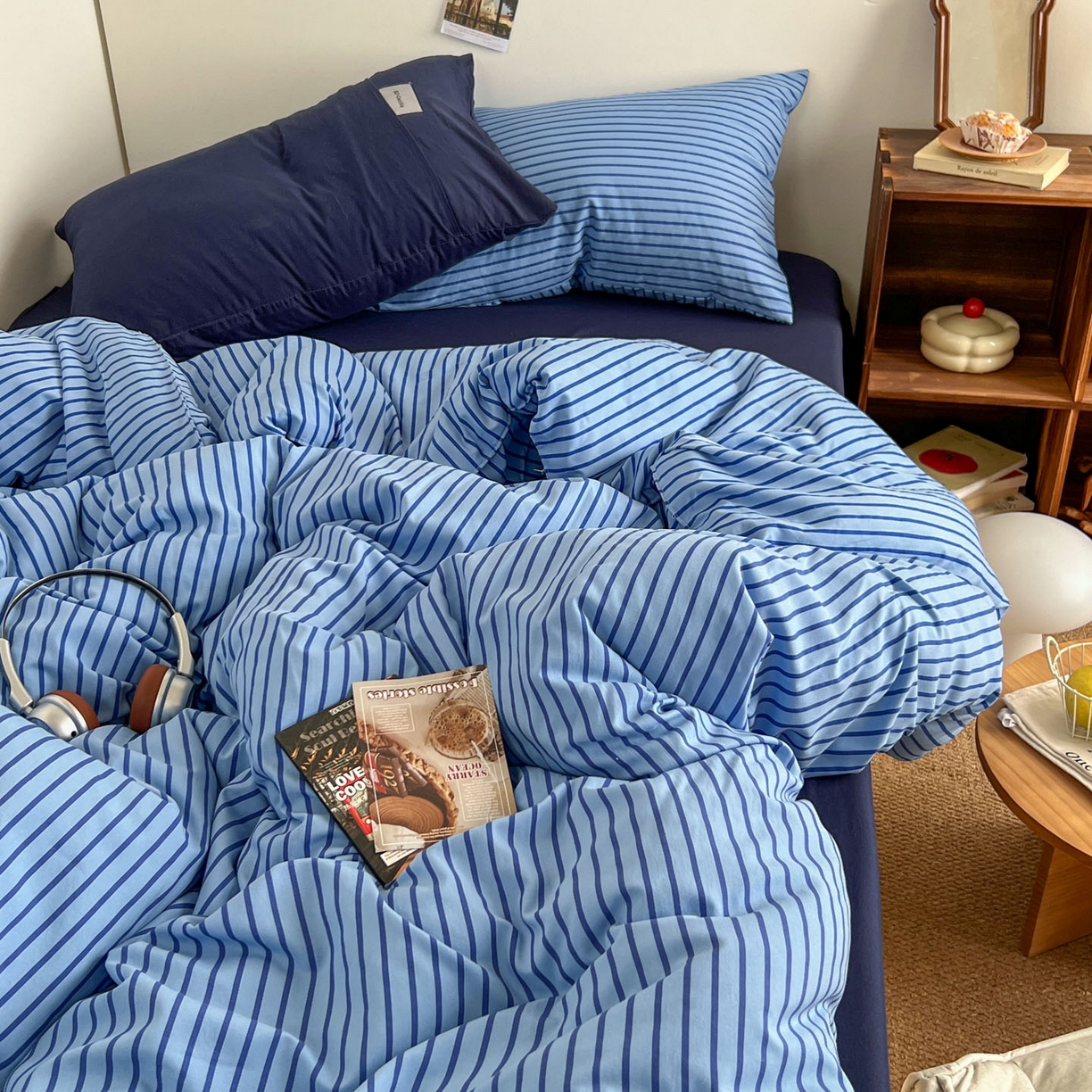 91家纺网 家纺一手货源 找家纺 优选良品 2025新款韩式无印风水洗棉拼色学生三件套床单床笠款四件套 条纹海洋蓝+深蓝