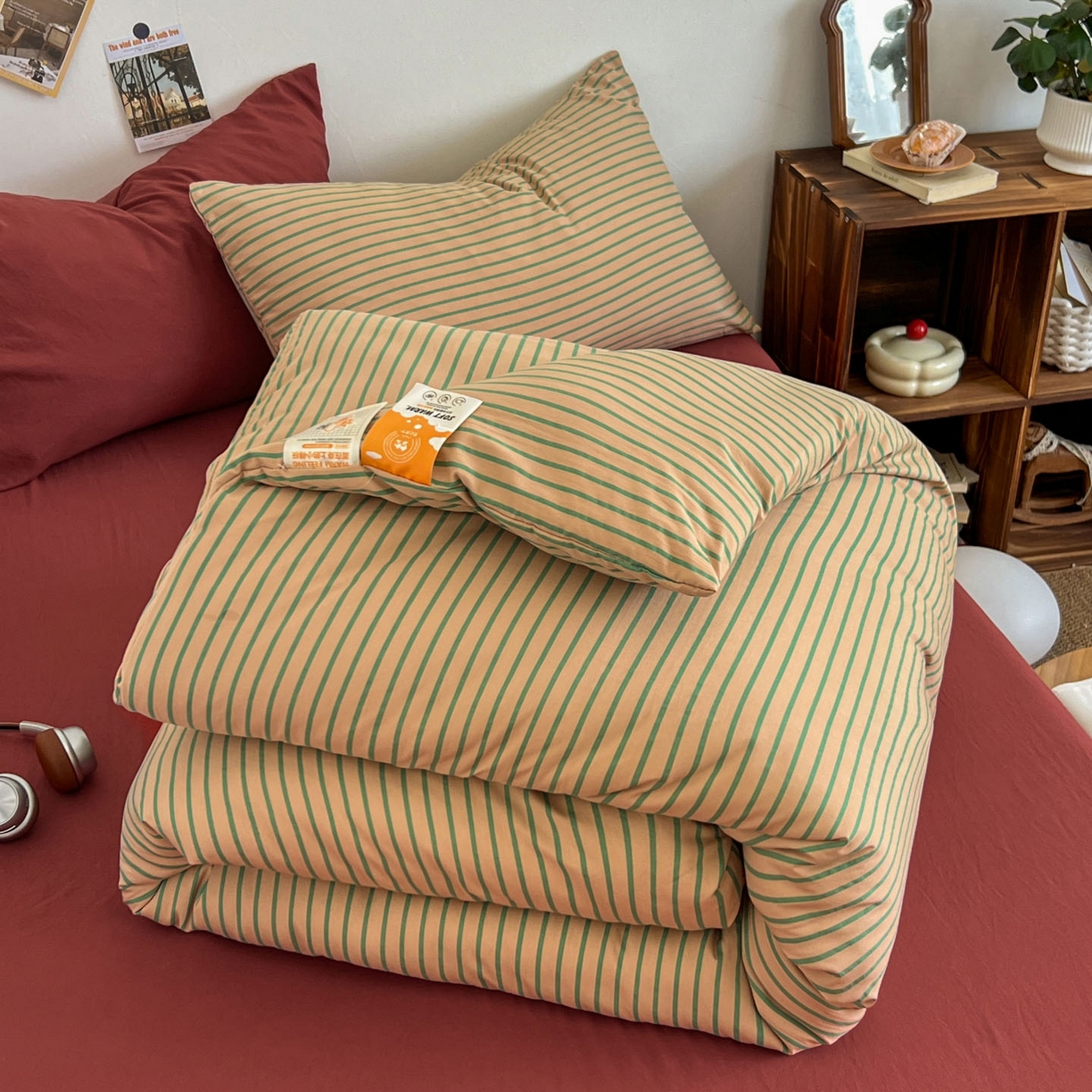 91家纺网 家纺一手货源 找家纺 优选 2025新款冬被水洗棉被子被芯 条纹卡其+砖红